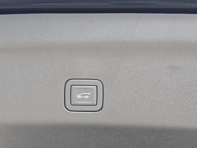2026 Chevrolet Suburban High Country - Photo 8