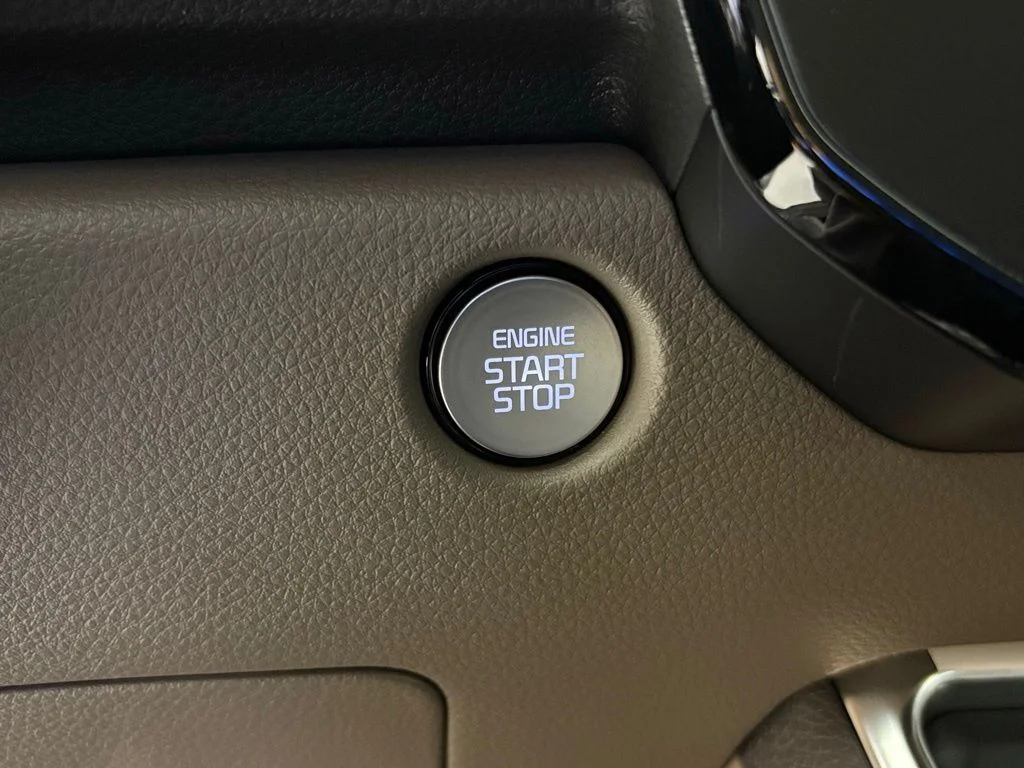 New 2026 Ceramic Silver Kia EX image 24