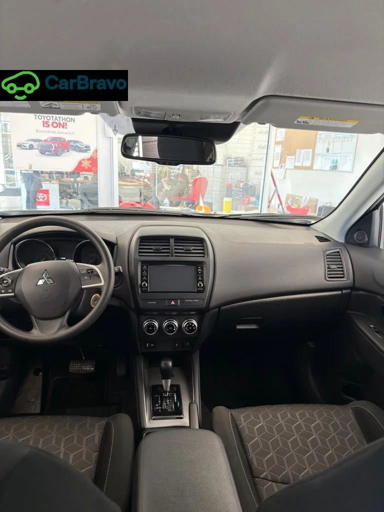 2025 Mitsubishi Outlander Sport ES - Photo 6