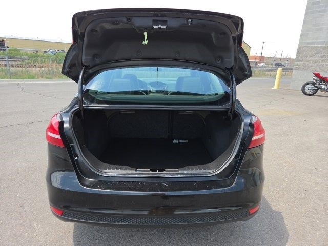 Used 2015 Black Ford SE image 16