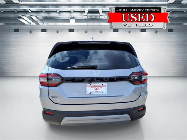 Used 2023 Lunar Silver Metallic Honda EX-L image 3