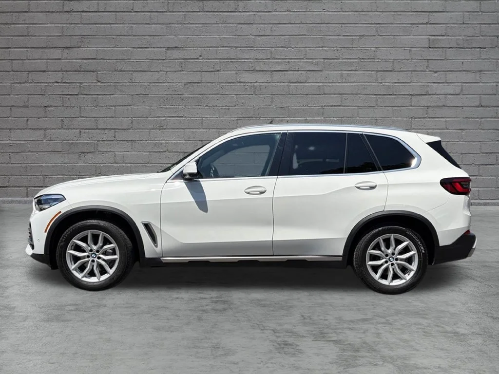 Used 2022 Alpine White BMW xDrive40i image 10