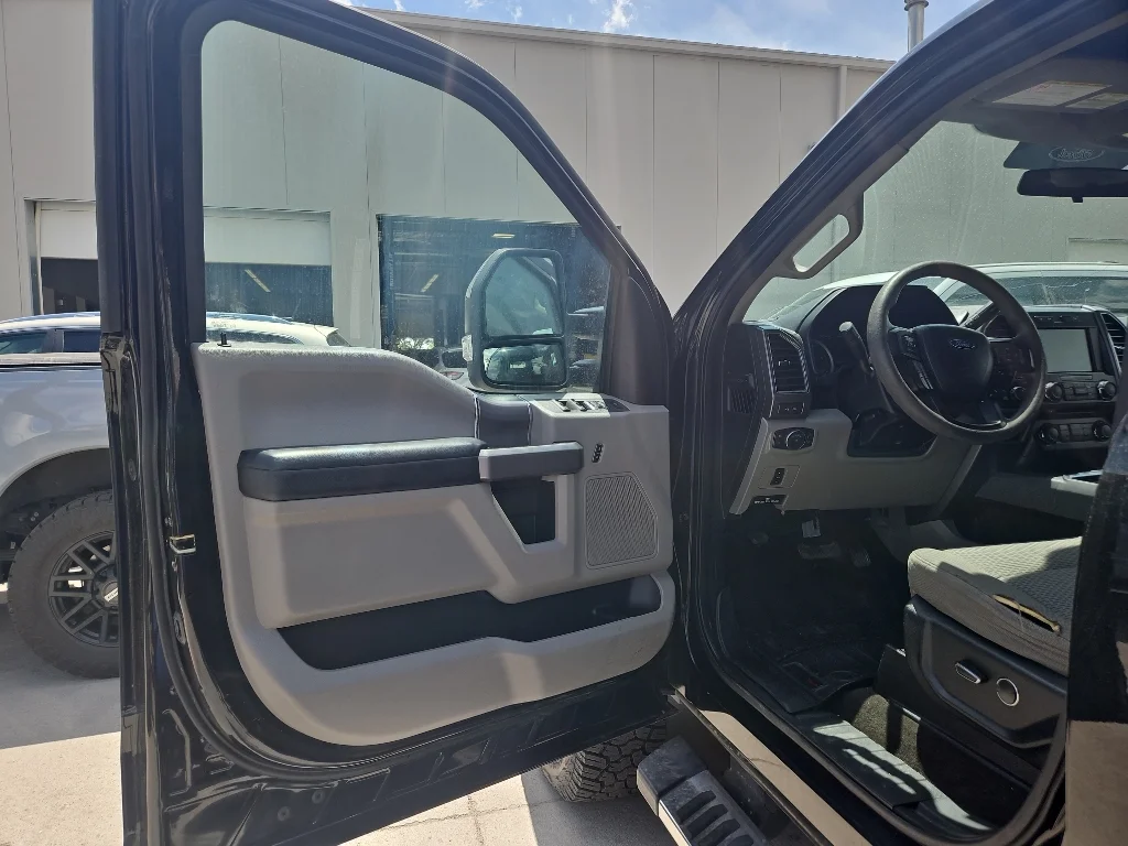 Used 2018 Shadow Black Ford XLT image 7
