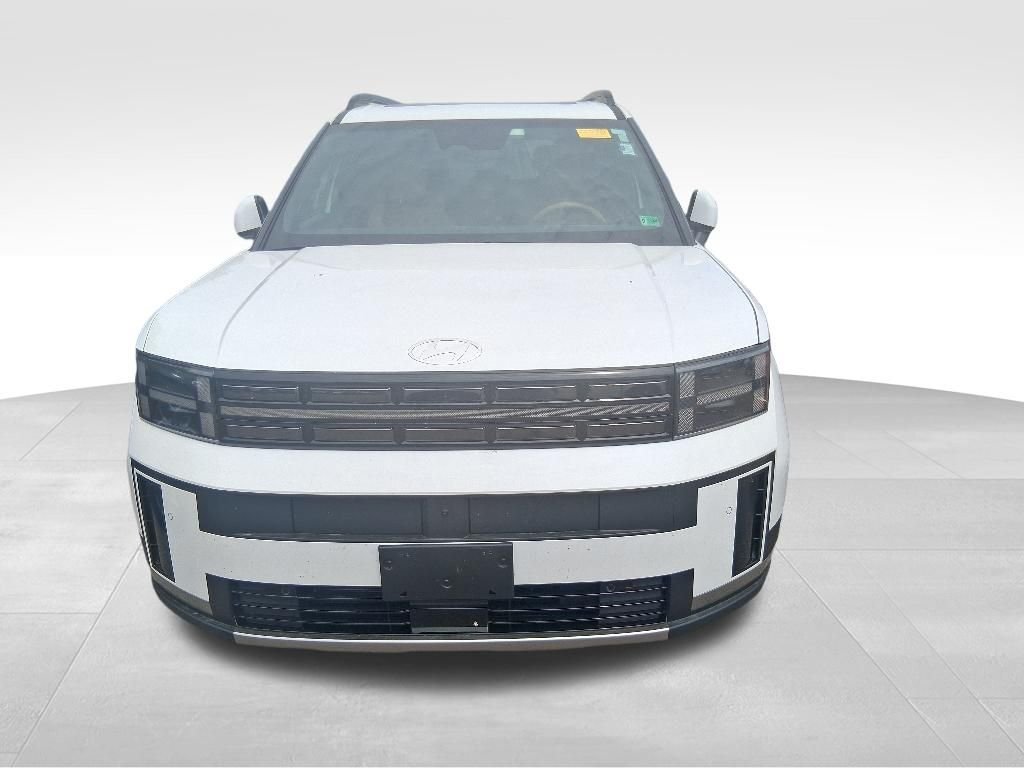 Used 2025 White Hyundai Limited image 2