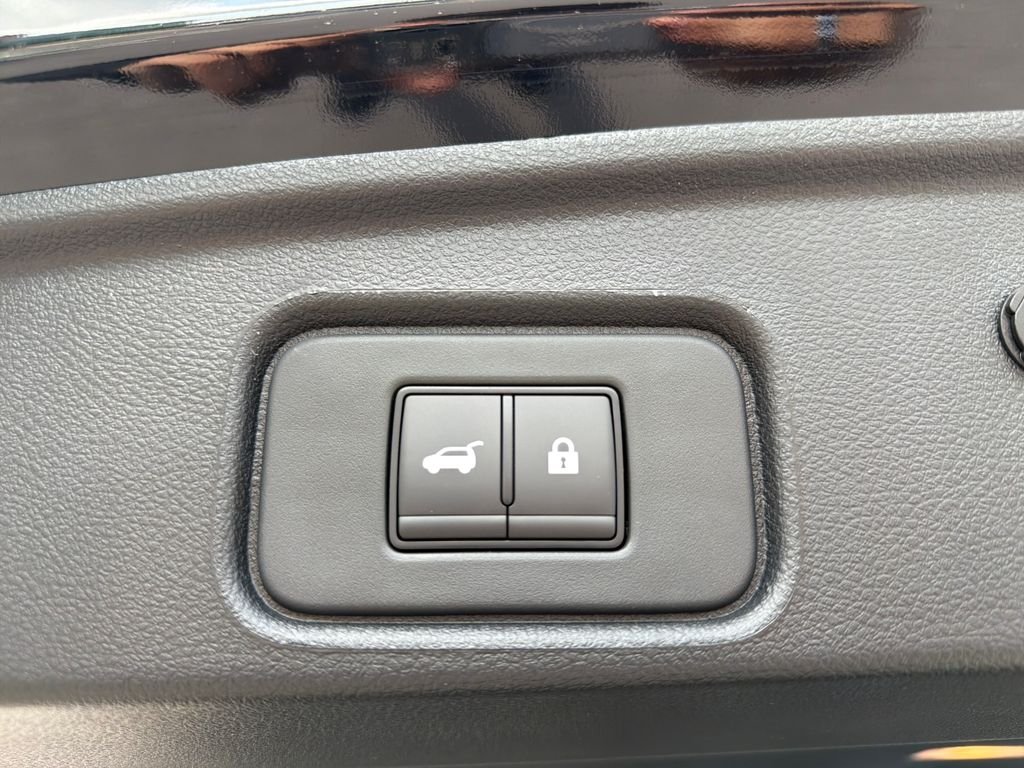 New 2026 Nissan Pathfinder SL 4D Sport Utility