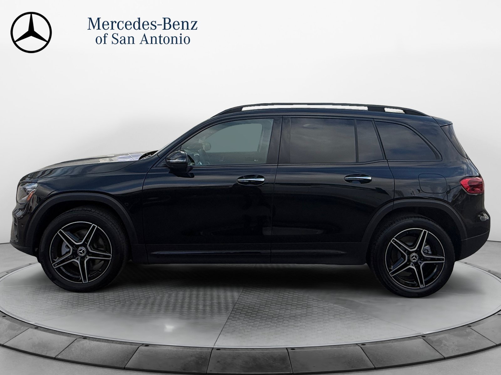 New 2026 Cosmos Black Metallic Mercedes-Benz GLB 250 image 4