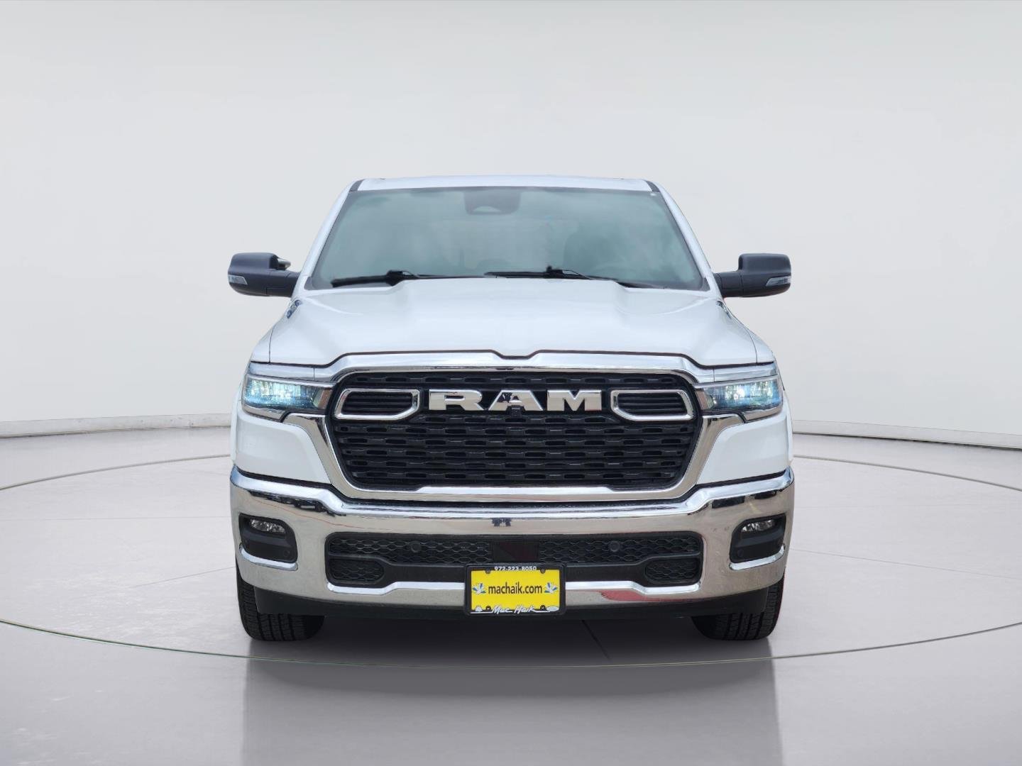 2025 Ram 1500 photo 2 of 33