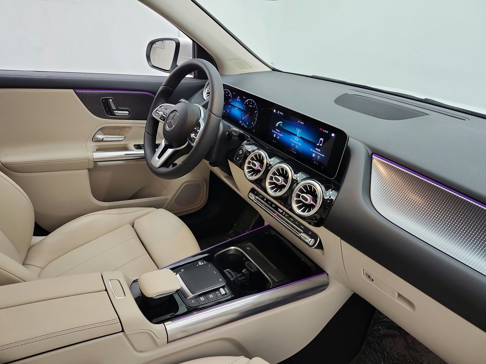 Used 2021 Polar White Mercedes-Benz GLA 250 SUV image 17