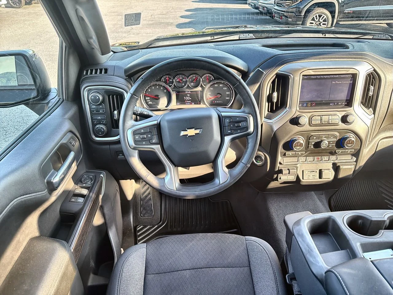 Used 2019 BLACK Chevrolet LT image 10