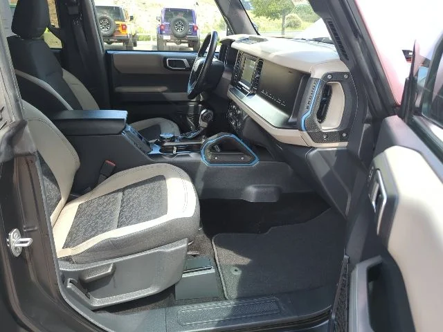 Used 2022 Red Ford Wildtrak image 19