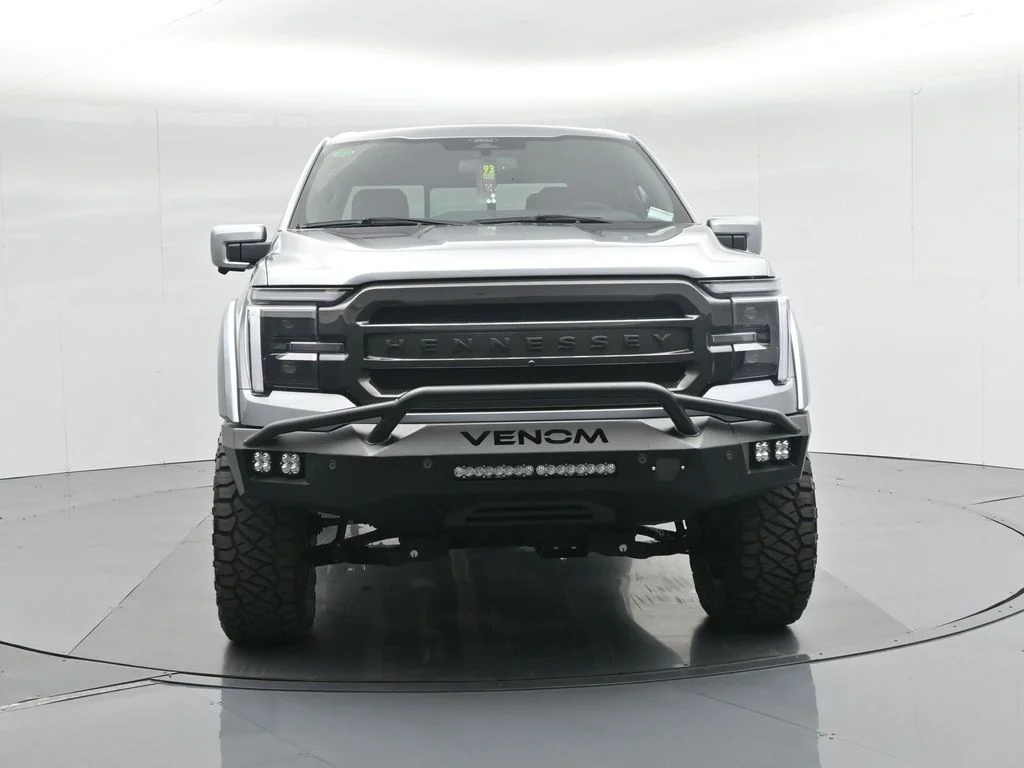 New 2025 Iconic Silver Metallic Ford Lariat image 34