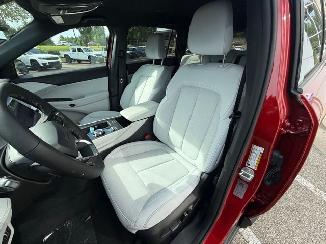 New 2026 Red Hot Pearl-Coat Exterior Paint Jeep Laredo image 20