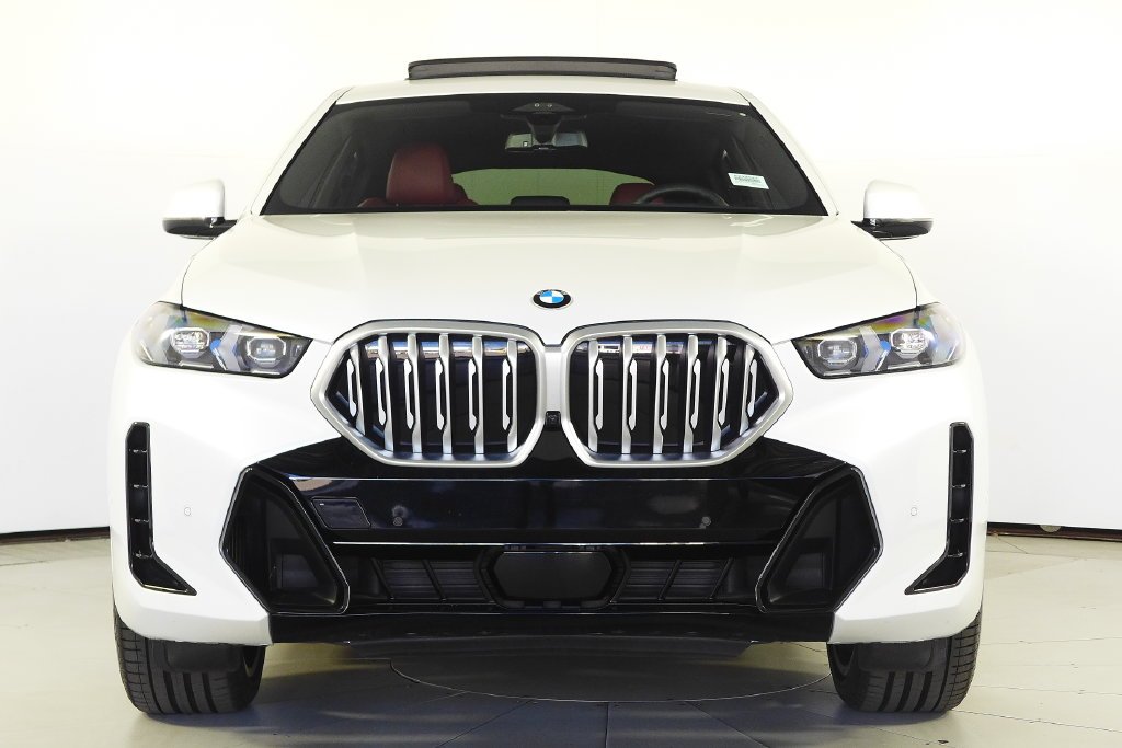 Certified Used 2025 Mineral White Metallic BMW xDrive40i image 3