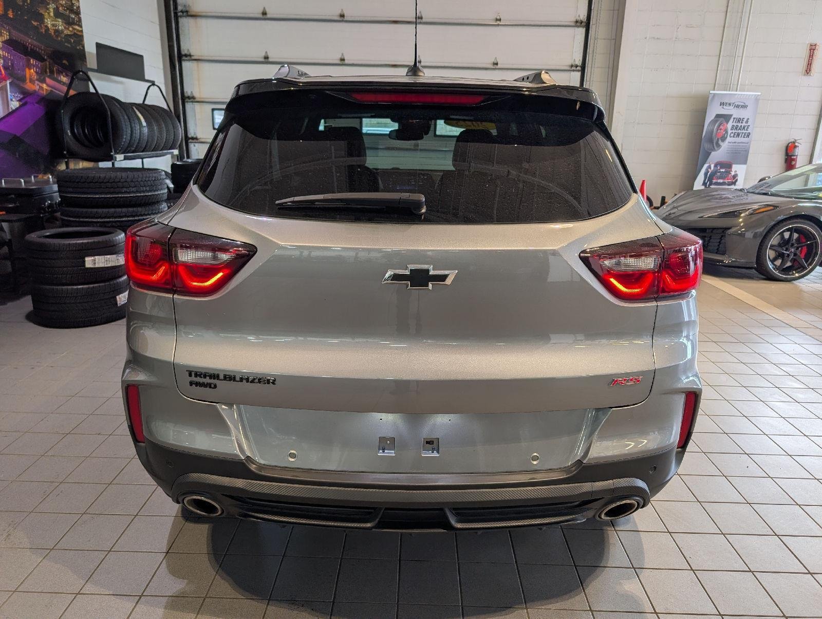 Used 2025 Sterling Gray Metallic Chevrolet RS image 5