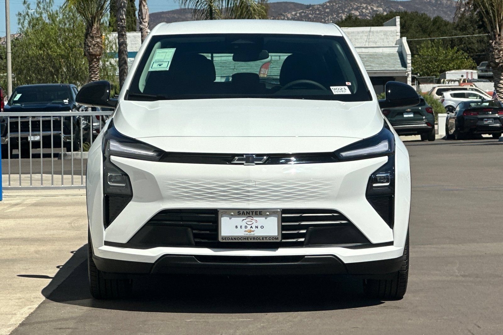 New 2027 Summit White Chevrolet LT image 9