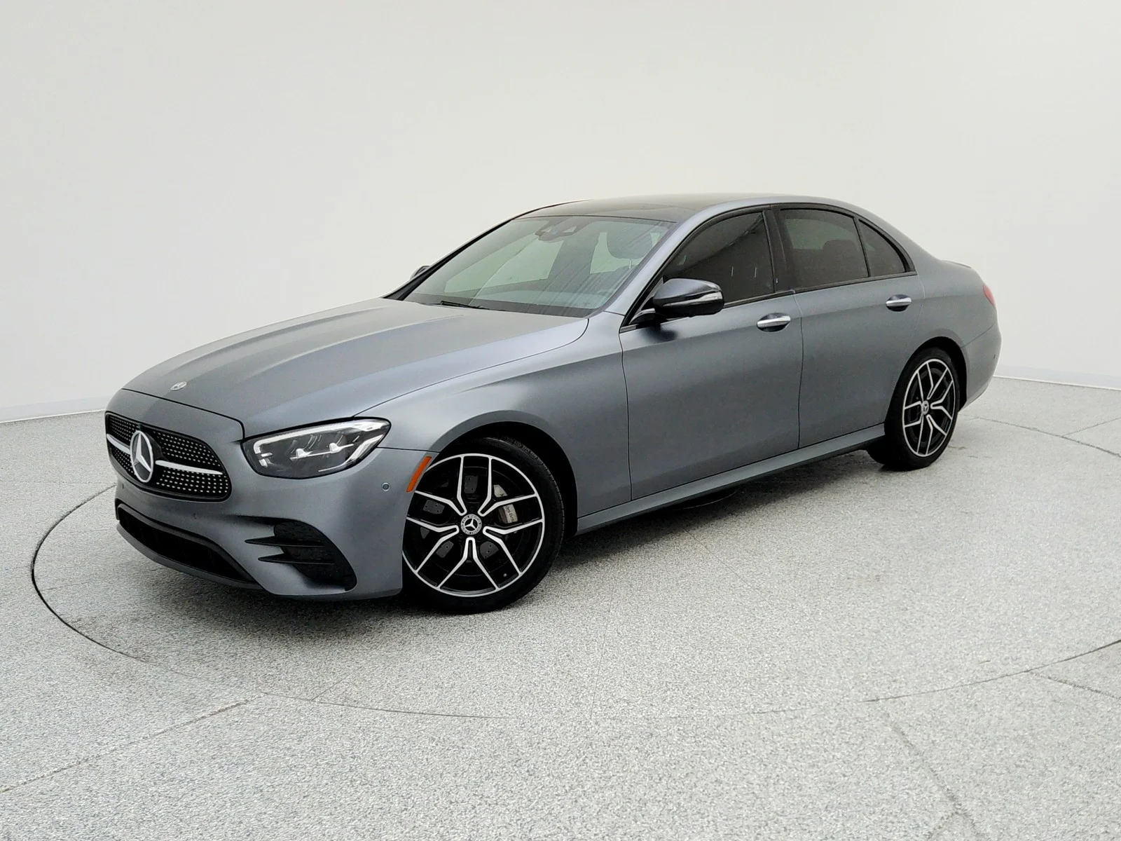 2022 Mercedes-Benz E-Class E350's photo