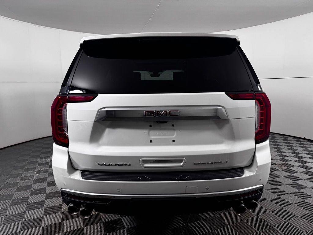 Used 2021 White Frost GMC Denali image 19