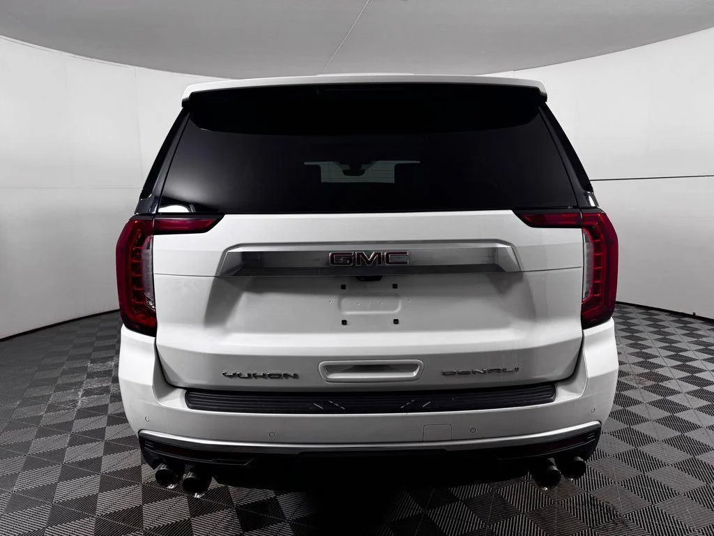 Used 2021 White Frost Tri-Coat GMC Denali image 19