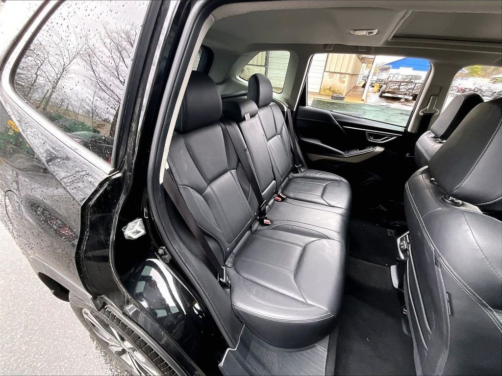 Used 2022 Crystal Black Silica Subaru Limited image 16