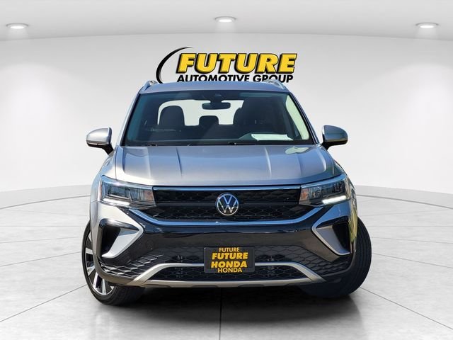 Used 2024  Volkswagen 1.5T SE image 2