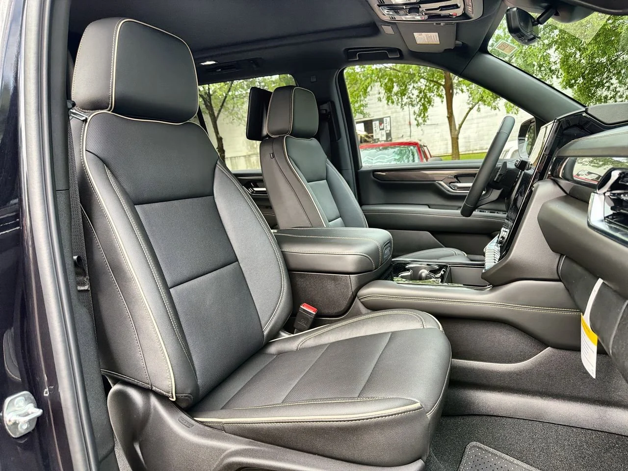 New 2026 Titanium Rush Metallic GMC Elevation image 23