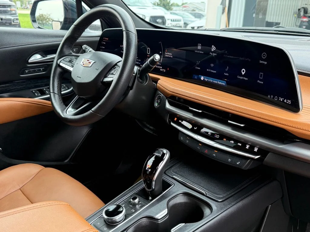 Used 2024 Green Cadillac Sport image 13