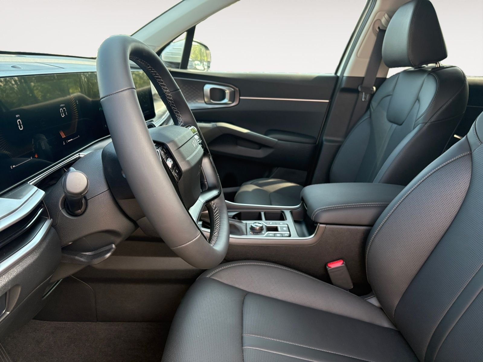 New 2026 Ivory Silver Kia S image 9