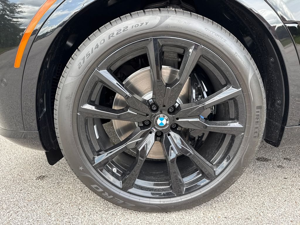 New 2027 Black BMW M60i image 9