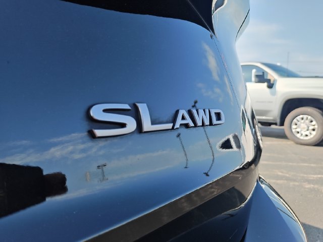 Used 2026 Black Nissan SL image 27