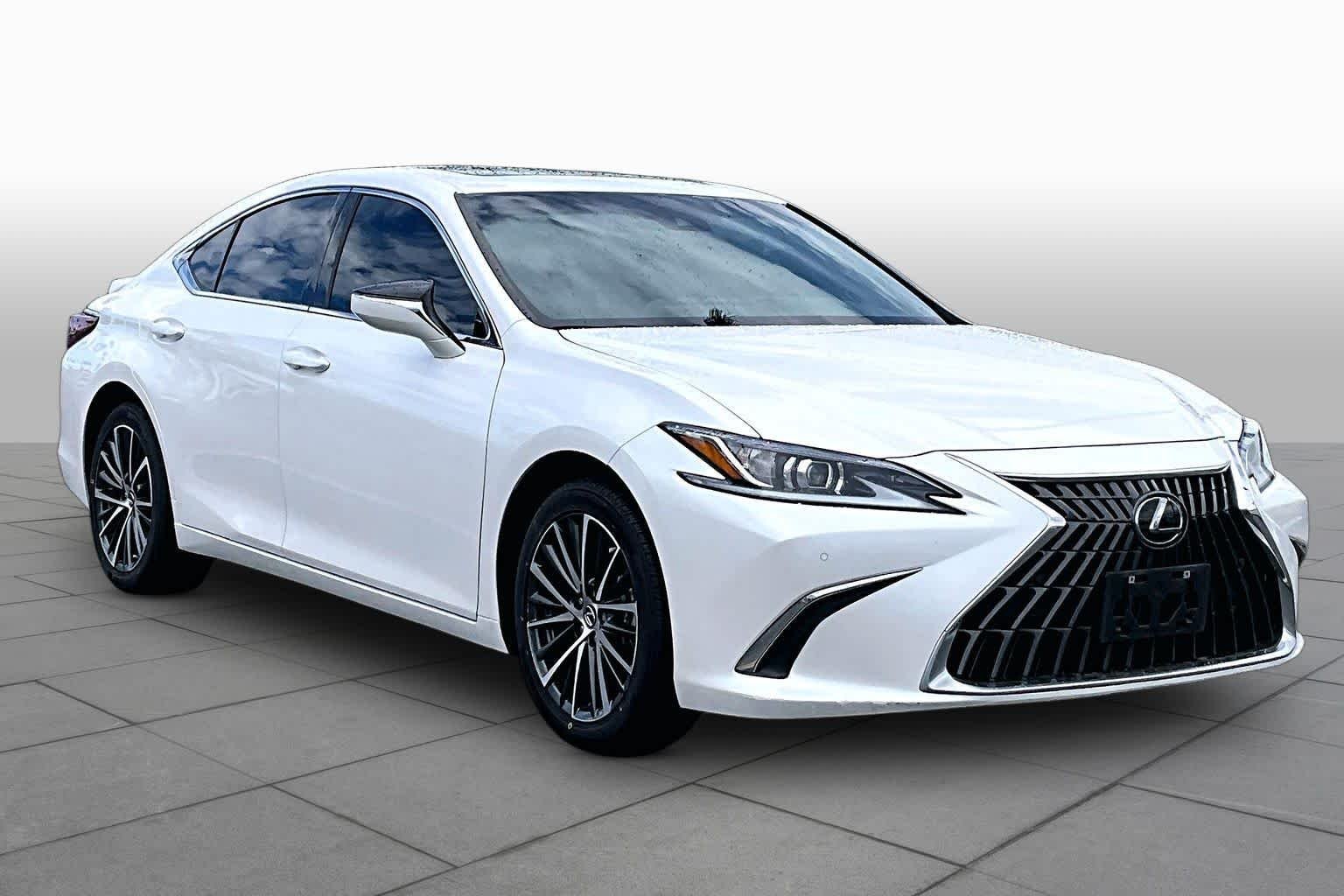 Certified Used 2025 Eminent White Pearl Lexus  image 3