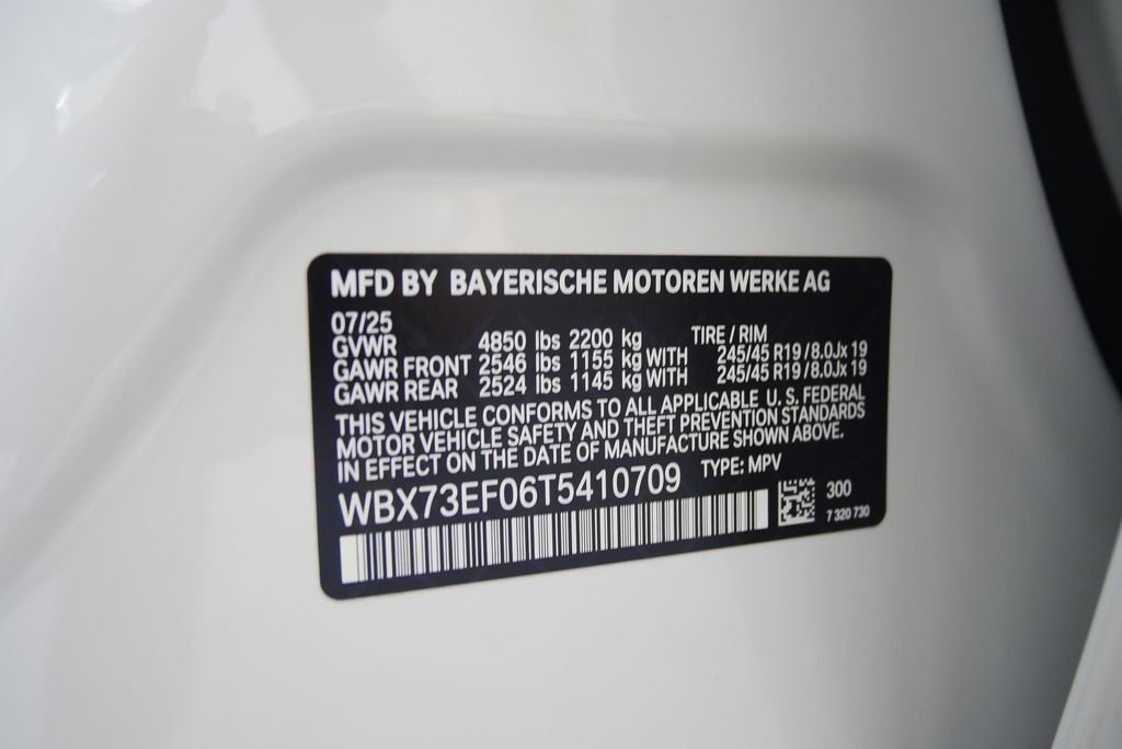 Used 2026 Alpine White BMW xDrive28i image 24