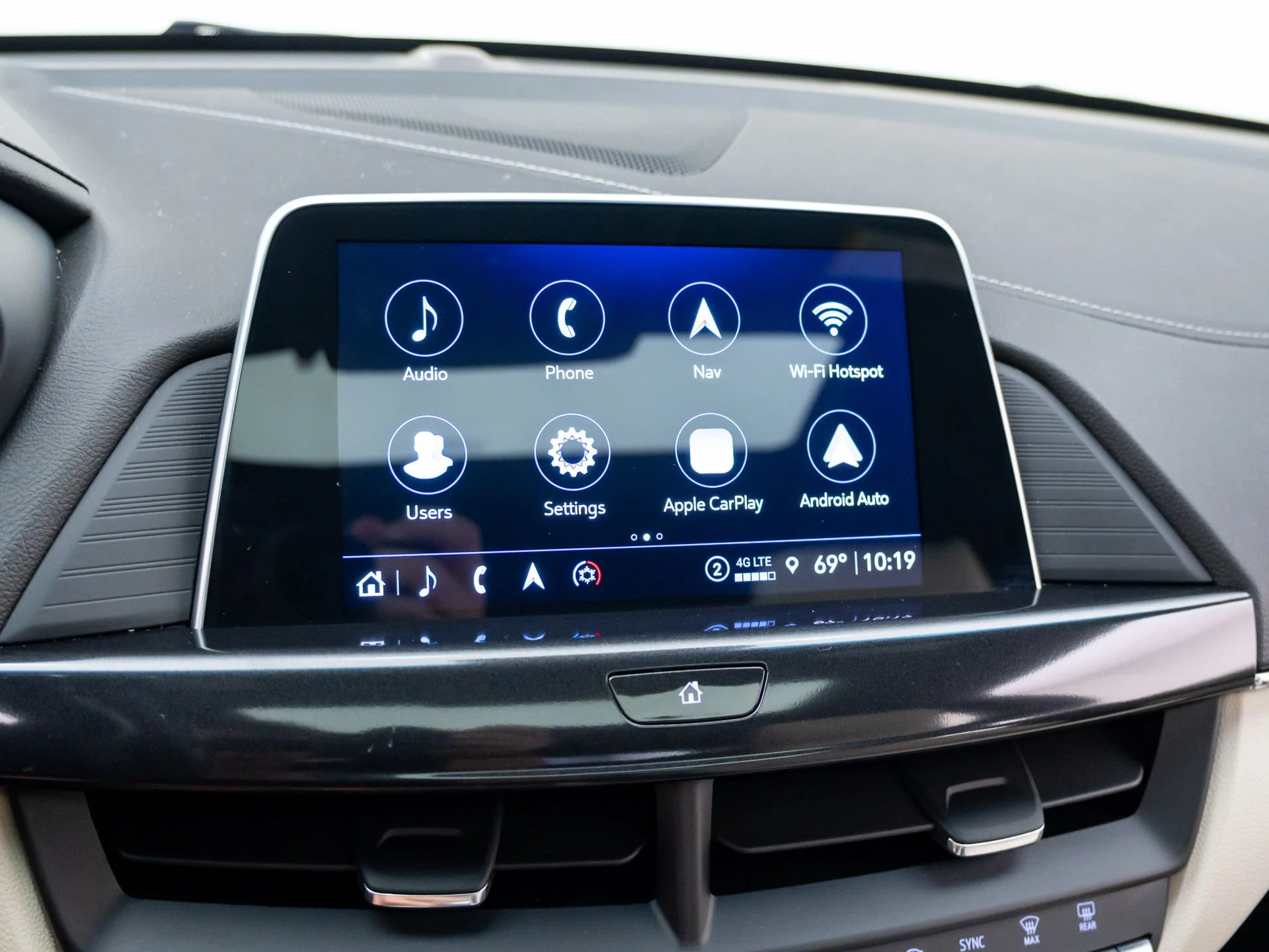 Used 2022 Gray Cadillac Premium Luxury image 22