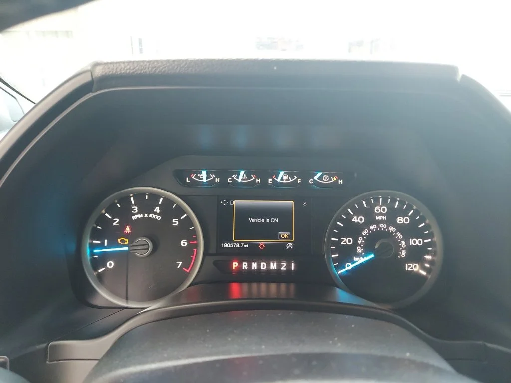 Used 2017 Oxford White Ford XLT image 15