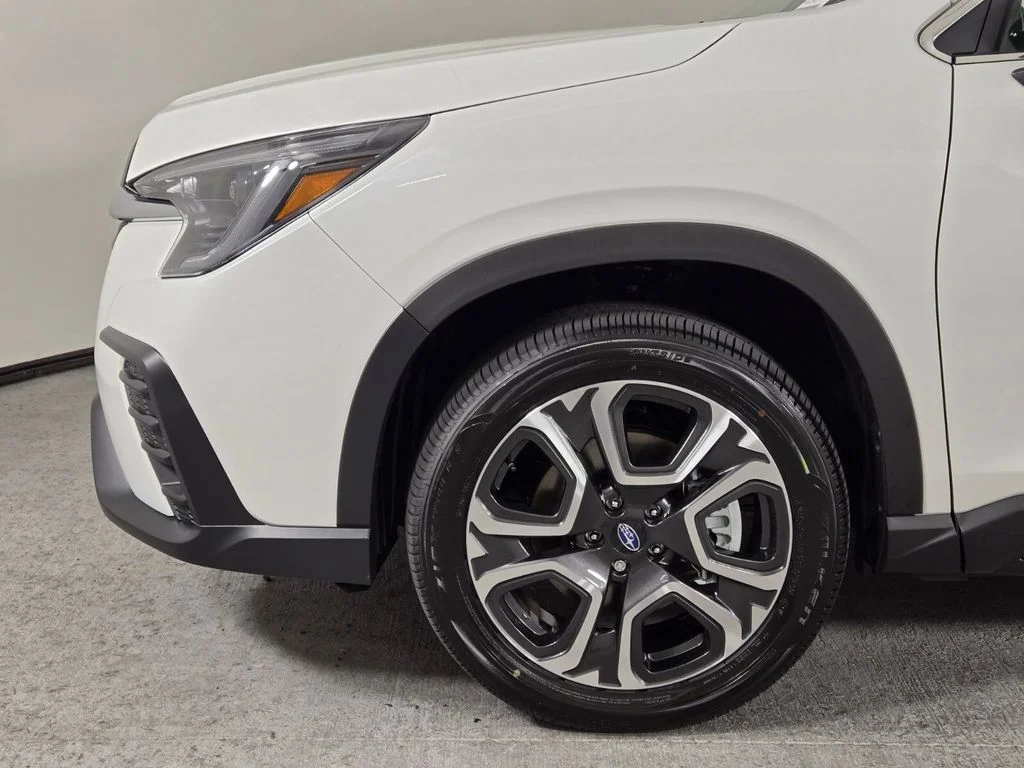 New 2026 CRYSTAL WHITE PEARL Subaru Limited 7-Passenger image 7