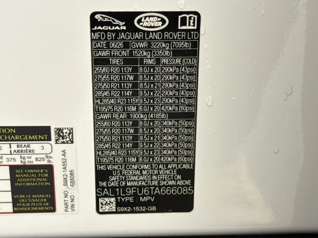 New 2026 Fuji White Land Rover Dynamic SE image 34
