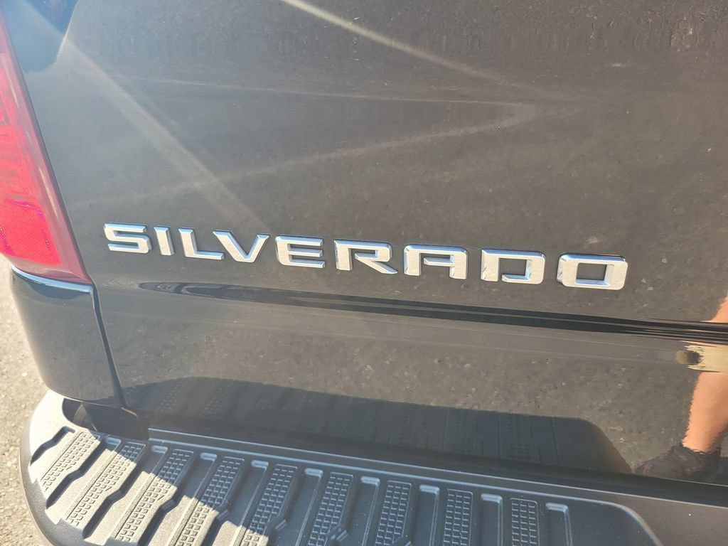 2022 Chevrolet Silverado 1500 LT - Photo 11