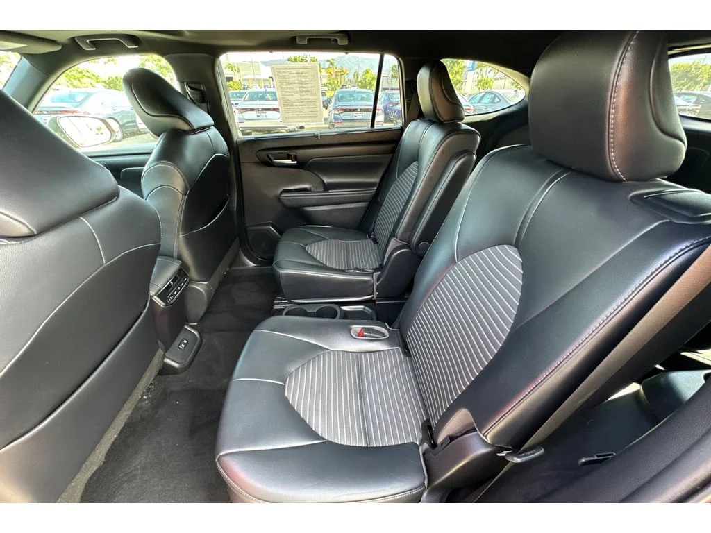 Used 2021 Ruby Flare Pearl Toyota XSE image 14