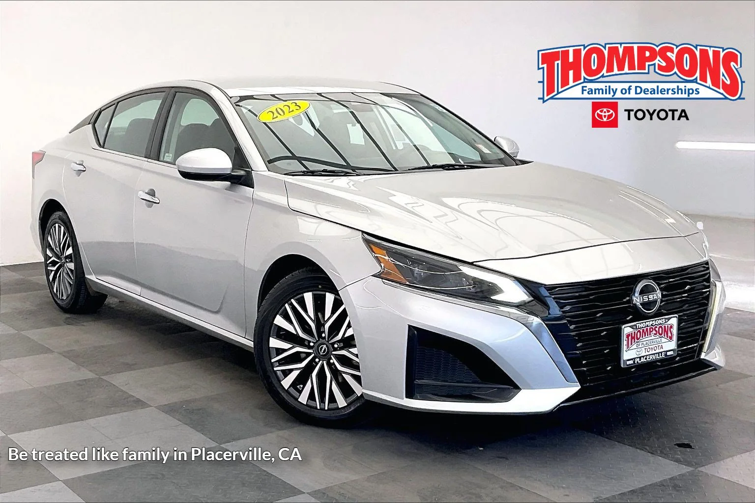 Used 2023 Brilliant Silver Metallic Nissan 2.5 SV image 1
