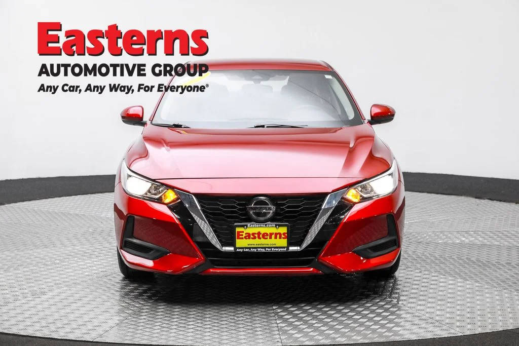 Used 2021 Red Nissan SV image 2