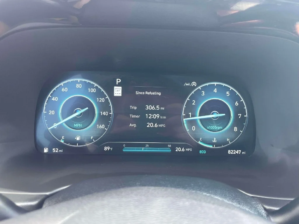 Used 2023 Black Hyundai SEL image 26