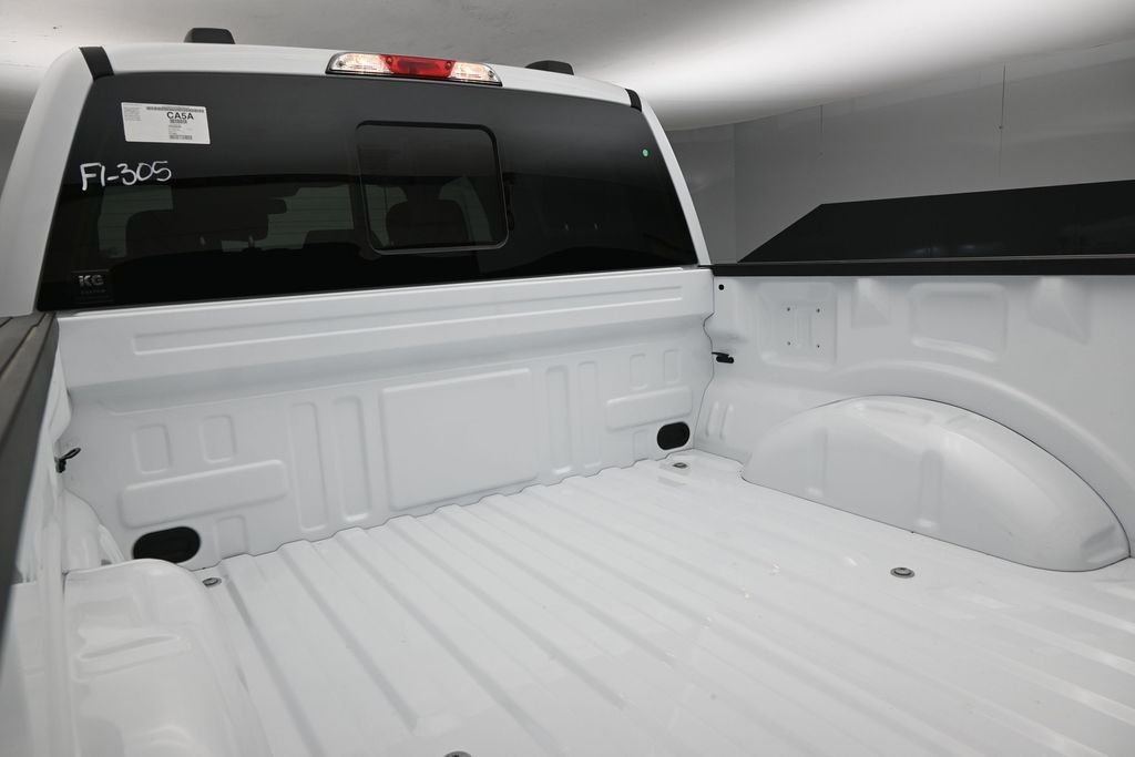 New 2026 Oxford White Ford XLT image 22