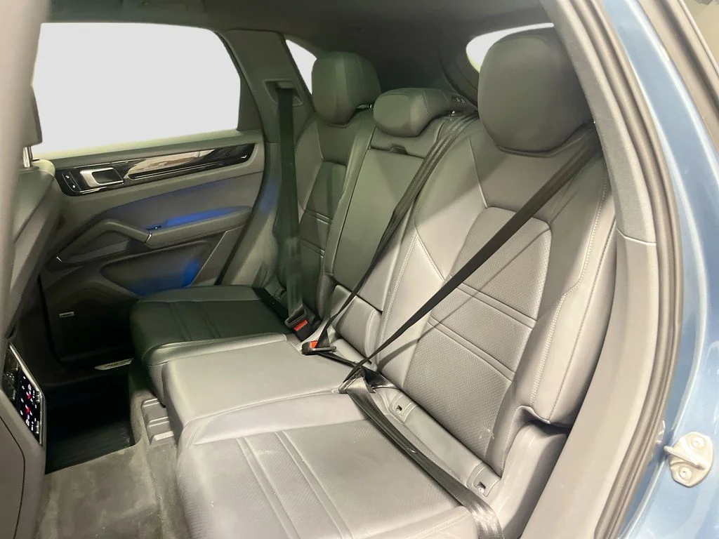 Used 2019 Biscay Blue Metallic Porsche  image 24