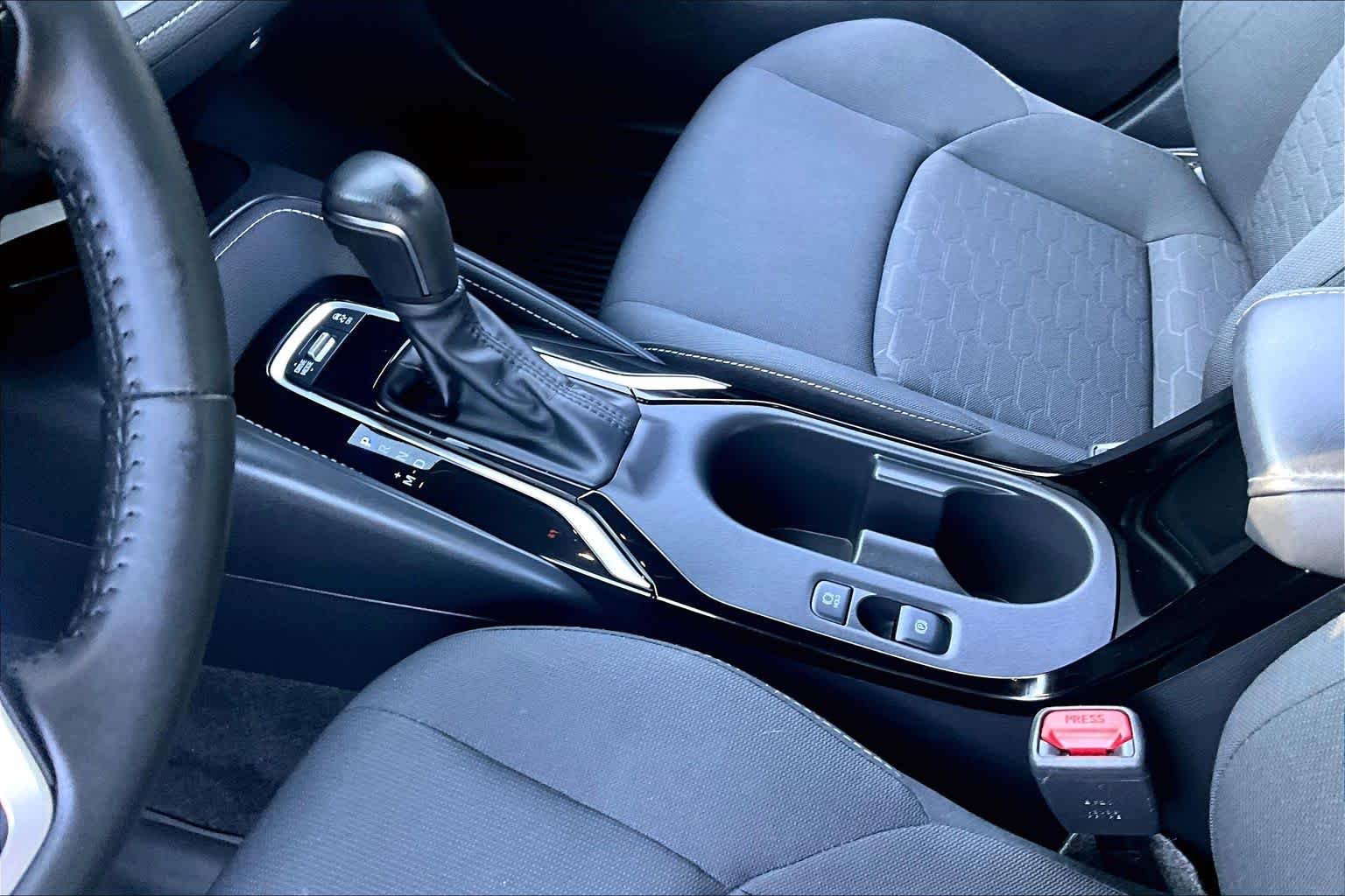 Used 2025 Magnetic Gray Metallic Toyota SE image 15