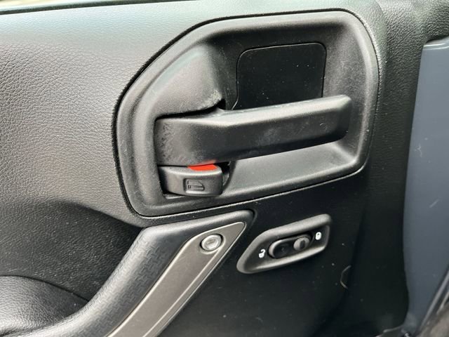 2018 Jeep Wrangler JK Unlimited Sport S - Photo 16