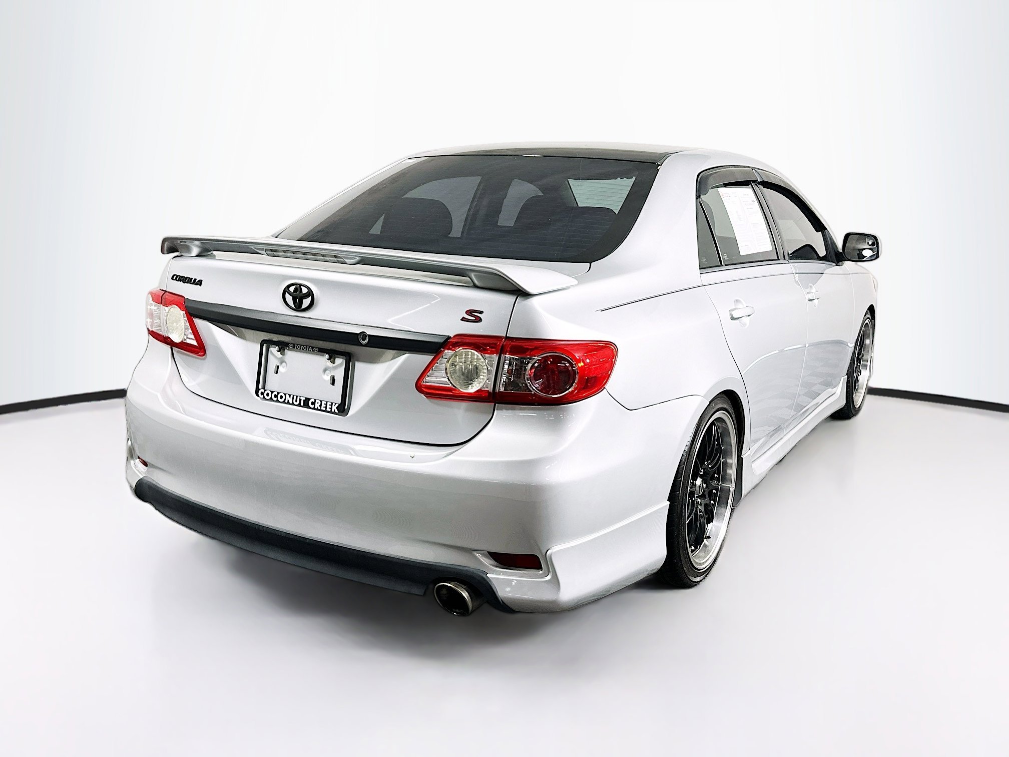 2012 Toyota Corolla thumbnail 5