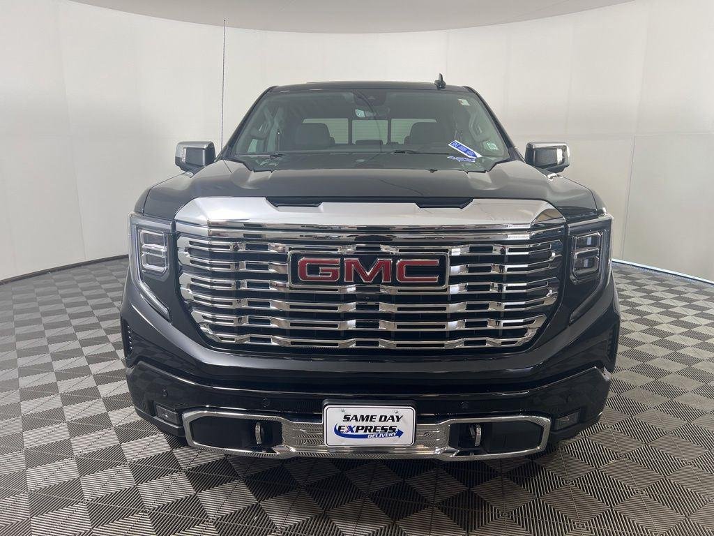 Used 2025 Onyx Black GMC Denali image 32