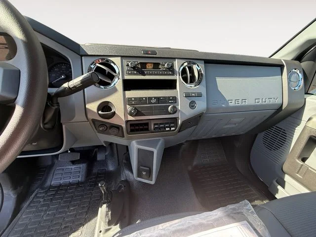New 2026 Oxford White Ford Base image 11