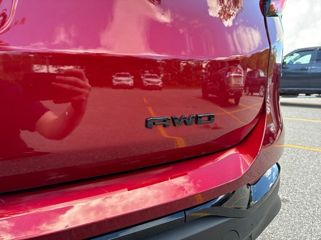Used 2022 Red GMC SLE image 49