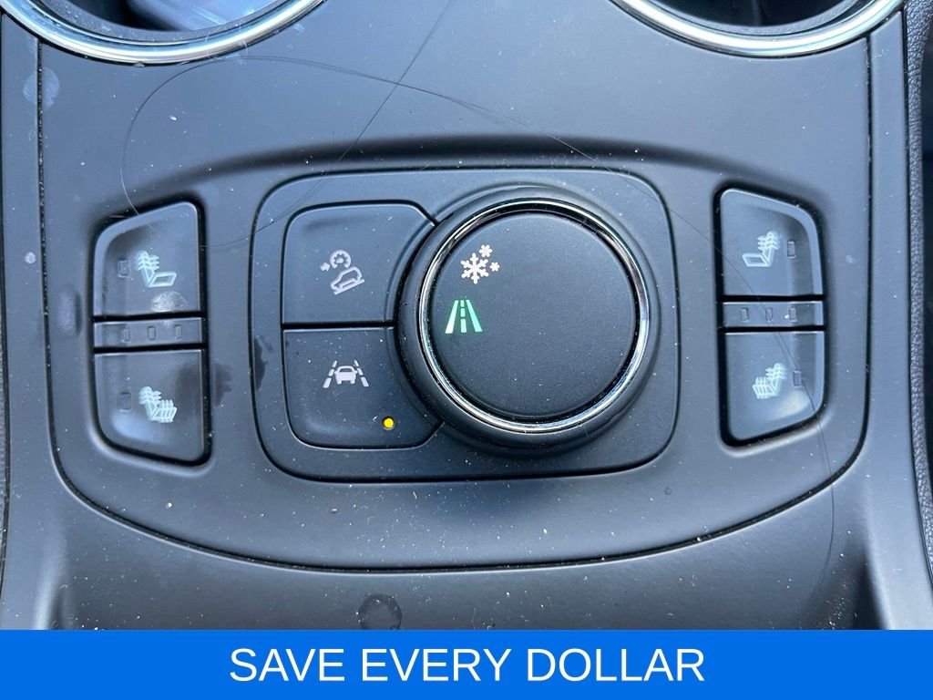 Used 2024 White GMC SLE image 12