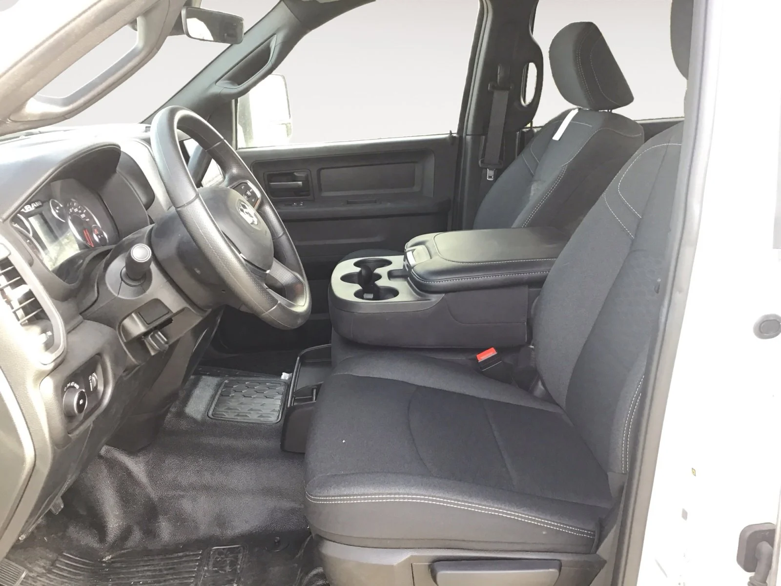 2026 RAM 3500 Chassis Tradesman - Photo 20